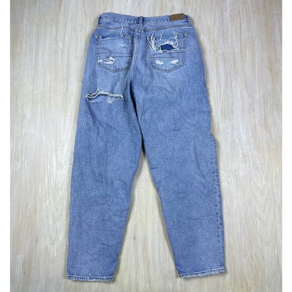 American Eagle Relaxed High Rise Mom Jean Distressed Destroyed Ripped Jeans 4 - Picture 6 of 15